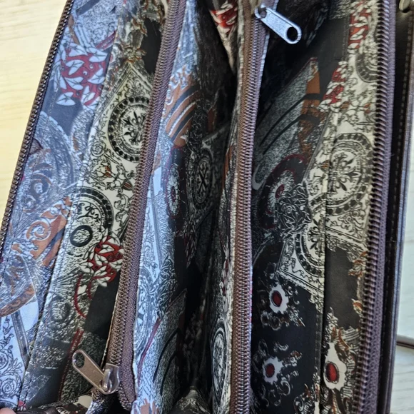 Elegant Brown Leather Women's Purse Clutch Organizer - Picture 12 of 16